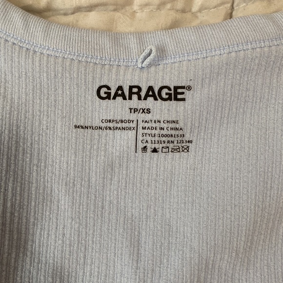 🤍2/$20🤍Garage Seamless top - Picture 5 of 5